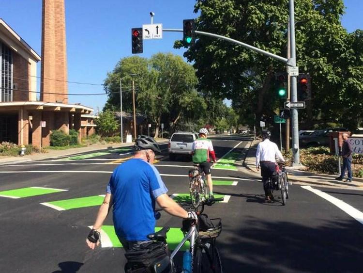 Sac bike signals