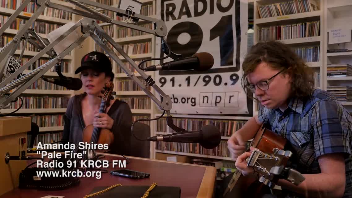 Amanda Shires - Pale Fire